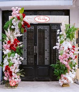 Cổng Hoa Cưới -  Hồng Nhẹ Điểm Đỏ